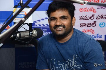 Mahanubhavudu Movie Team At Radio City